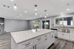 11007 Ptarmigan Dr in Austin, TX - Building Photo