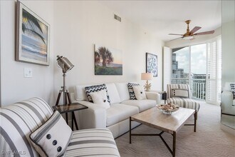 4255 Gulf Shore Blvd N in Naples, FL - Building Photo - Building Photo