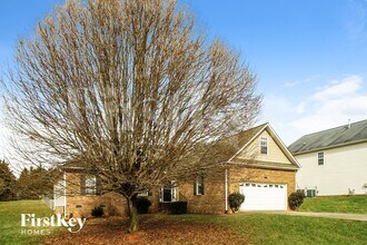 3117 Knoll Ridge Dr in Walkertown, NC - Building Photo - Building Photo