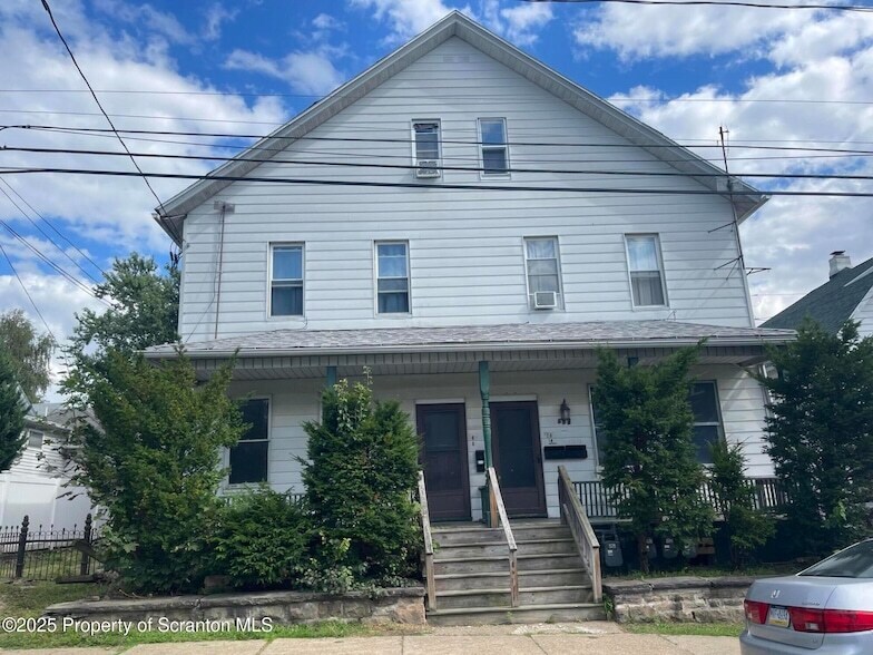 126 N Lincoln Ave, Unit 1 in Scranton, PA - Building Photo