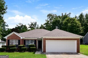 10320 Deep Creek Cove in Union City, GA - Building Photo