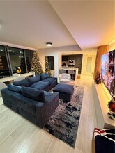 1451 Brickell Ave in Miami, FL - Building Photo - Building Photo