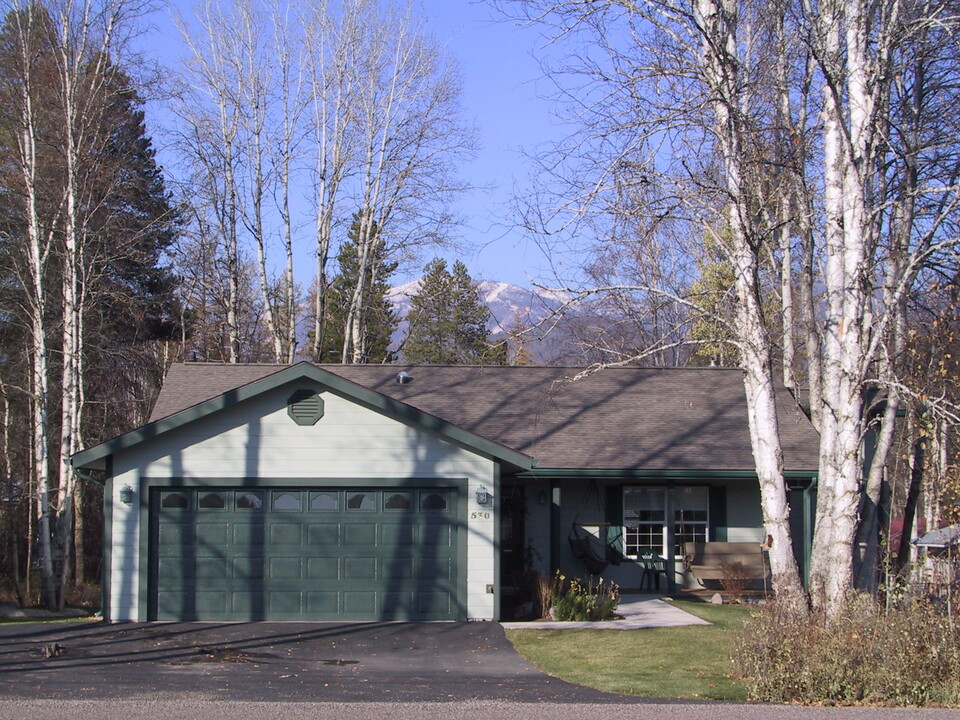 530 Glenwood Rd in Whitefish, MT - Building Photo