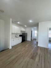 14 Stegman St, Unit 2 in Jersey City, NJ - Building Photo - Building Photo