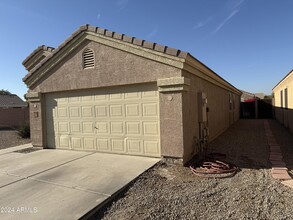 16016 W Larkspur Dr in Goodyear, AZ - Building Photo - Building Photo