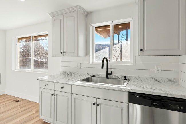 property at 1335 E Lester Dr