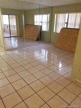 10859 NW 7th St-Unit -24-18 in Miami, FL - Building Photo - Building Photo