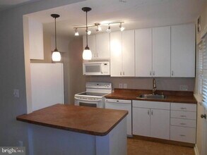 3435 S Stafford St in Arlington, VA - Building Photo - Building Photo
