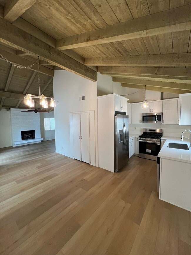 1505 E Balboa Blvd in Newport Beach, CA - Building Photo - Building Photo