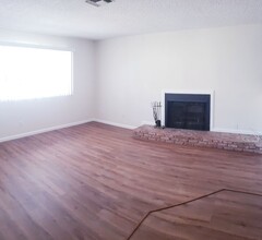 57381 Warren Way in Yucca Valley, CA - Building Photo - Building Photo