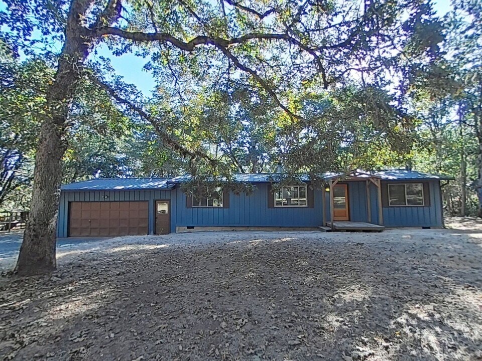 30584 Oakview Dr in Corvallis, OR - Building Photo