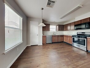 6027 Fergis Dr in Katy, TX - Building Photo - Building Photo