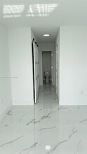 16850 S Glades Dr, Unit 4J in North Miami Beach, FL - Building Photo - Building Photo