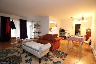 527 Andria Ave in Hillsborough Township, NJ - Building Photo - Building Photo