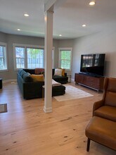 2622 S Delaware Ave in Milwaukee, WI - Building Photo - Building Photo