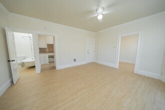 4056 Piedmont Ave in Oakland, CA - Building Photo - Building Photo