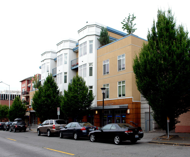 525 First West Apartments in Seattle, WA - Building Photo - Building Photo