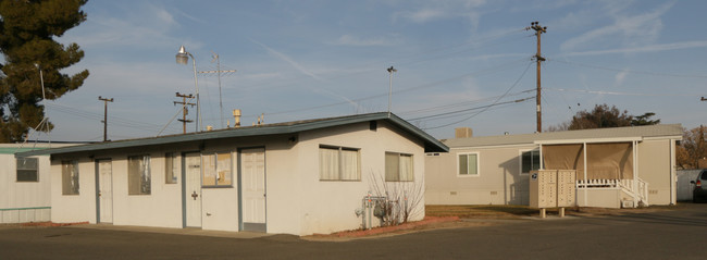 1931 E F St in Oakdale, CA - Building Photo - Building Photo