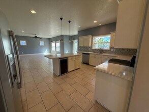 428 Summit Ridge Dr in The Dalles, OR - Building Photo - Building Photo