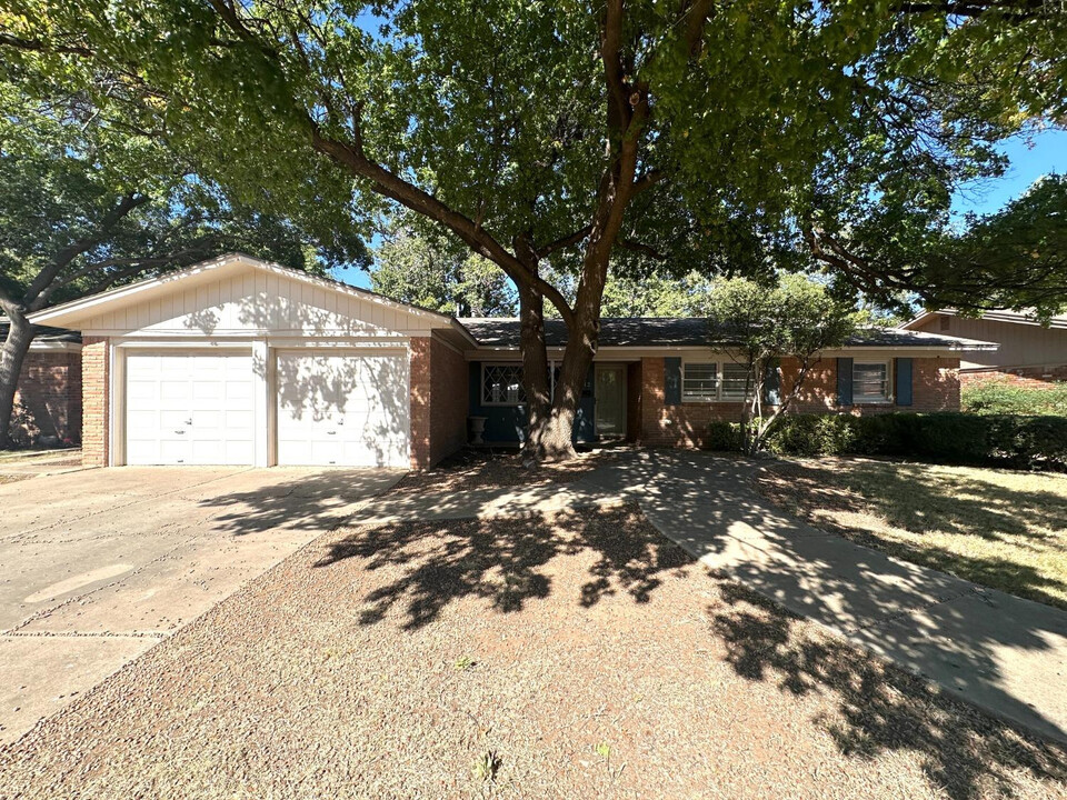 3412 62nd St in Lubbock, TX - Building Photo