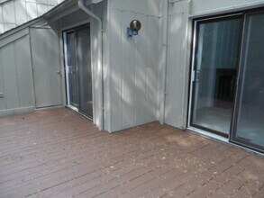4100 Five Oaks Dr in Durham, NC - Building Photo - Building Photo