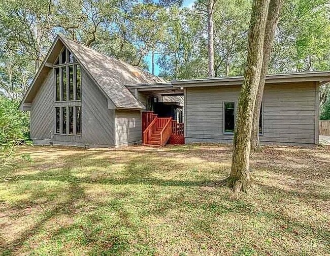 3014 Banks Rd