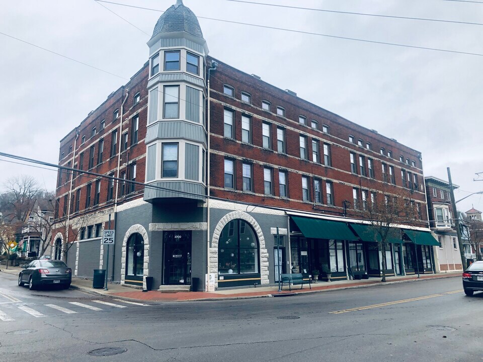3704 Eastern Ave in Cincinnati, OH - Building Photo