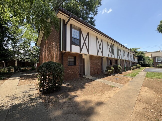 property at 1108 Tiger Blvd