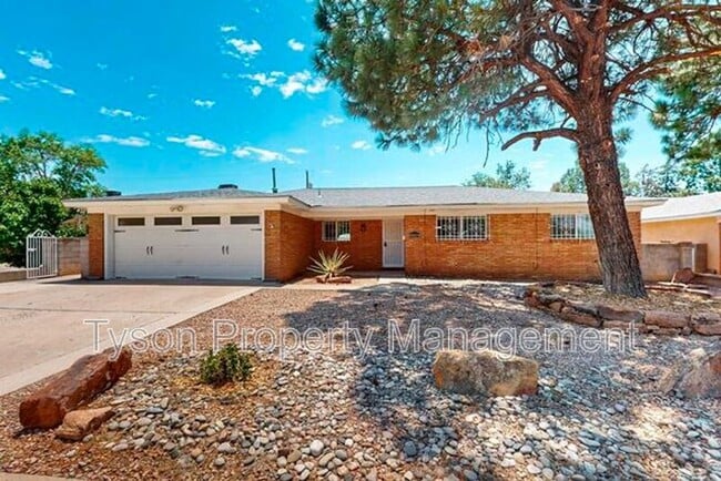 property at 8804 Bellehaven Ave NE