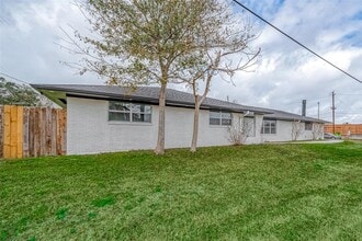 300 Lane Dr in Rosenberg, TX - Building Photo - Building Photo