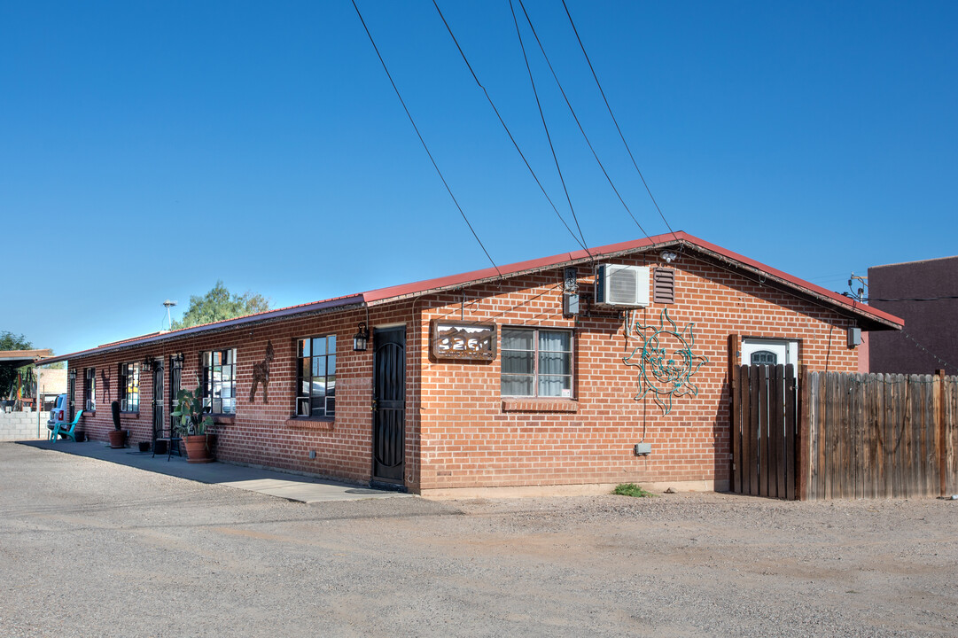 3245-3261 N Geronimo Ave in Tucson, AZ - Building Photo