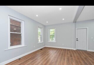 2305 N Monroe St, Unit 1st Unit in Wilmington, DE - Building Photo - Building Photo