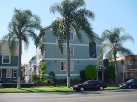 Residential Condonminium in Long Beach, CA - Foto de edificio - Building Photo