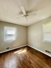 8101 Brooklyn Ave in Kansas City, MO - Building Photo - Building Photo