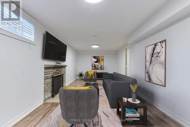 43 Meadowacres Dr in Toronto, ON - Building Photo - Building Photo