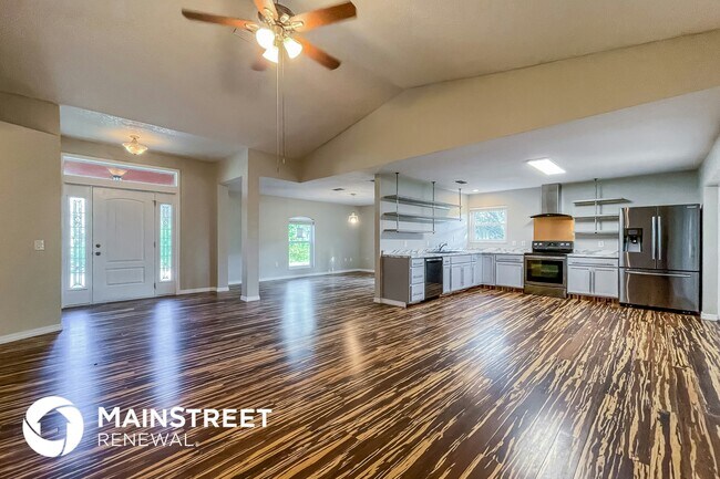 2712 Lucaya Ave, Unit 2 in North Port, FL - Foto de edificio - Building Photo