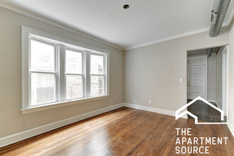 1042 N Kedzie Ave, Unit 1 in Chicago, IL - Building Photo - Building Photo
