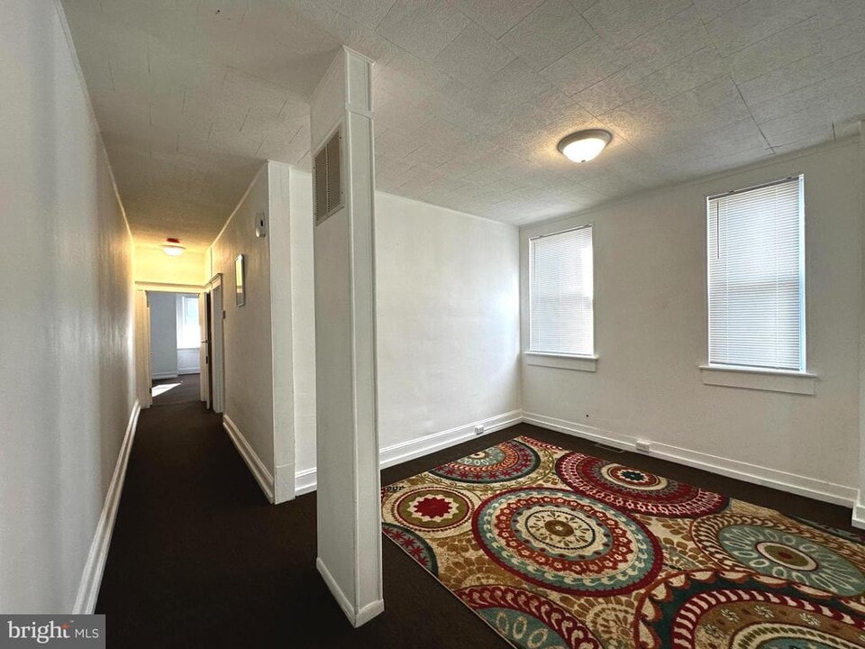 1105 Walnut Ave in Baltimore, MD - Building Photo