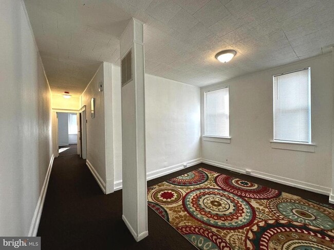 property at 1105 Walnut Ave