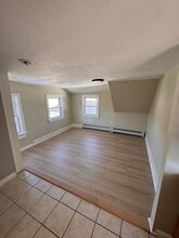 89 E Main St in Avon, MA - Building Photo - Building Photo