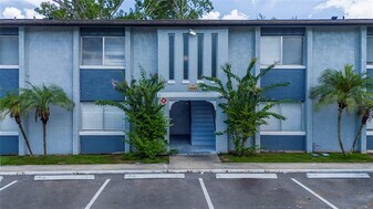 4809 S Texas Ave in Orlando, FL - Building Photo