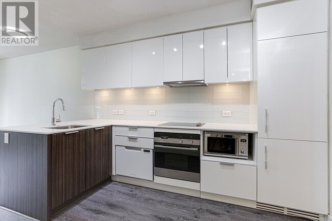1308-1308 Hornby St