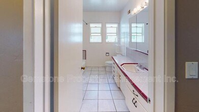 5744 Mary Ln Dr in San Diego, CA - Building Photo - Building Photo