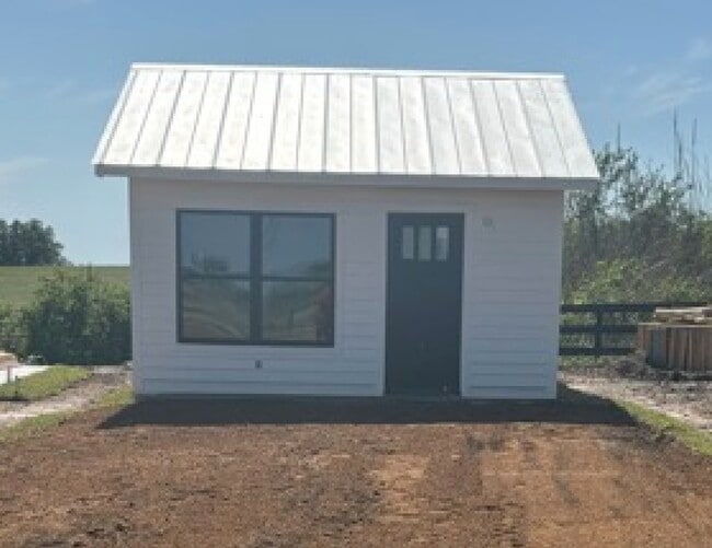 7899 TX-159 in Fayetteville, TX - Building Photo - Building Photo
