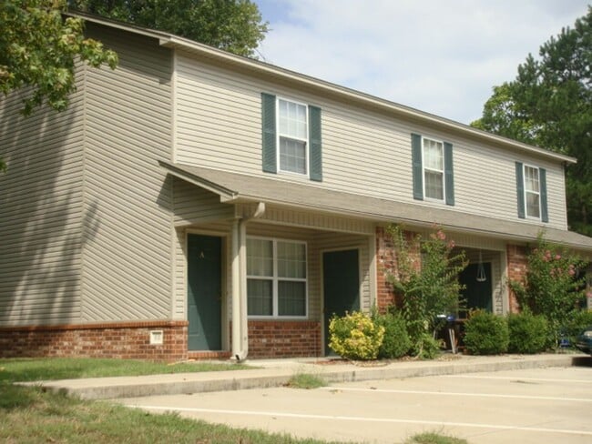 property at 612 N Detroit Ave