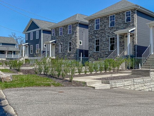 1819 Chessland St in Pittsburgh, PA - Building Photo - Building Photo