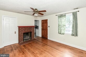 119 W George Mason Rd in Falls Church, VA - Building Photo - Building Photo