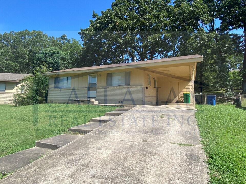 209 Bluebell Dr in North Little Rock, AR - Building Photo