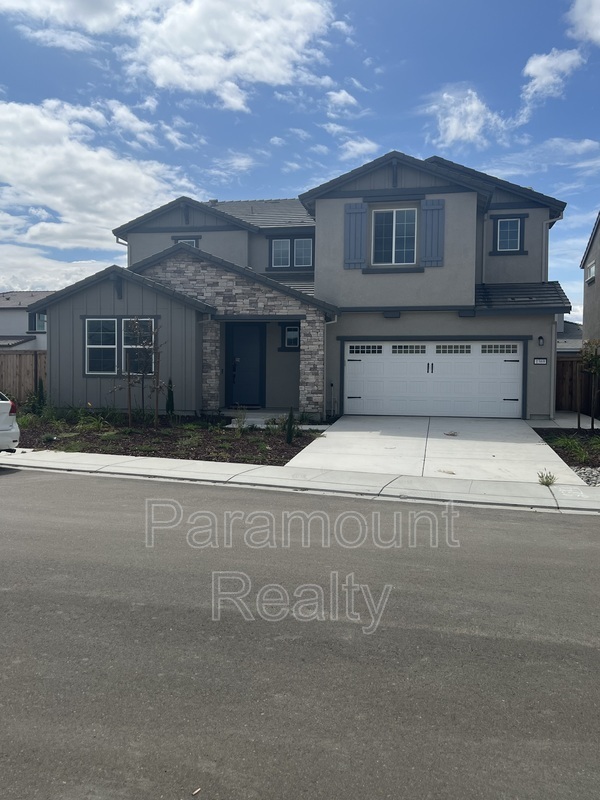 1369 Emory Ln in Manteca, CA - Building Photo - Building Photo