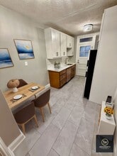 1240 Hawthorne Pl in Richmond Heights, MO - Foto de edificio - Building Photo